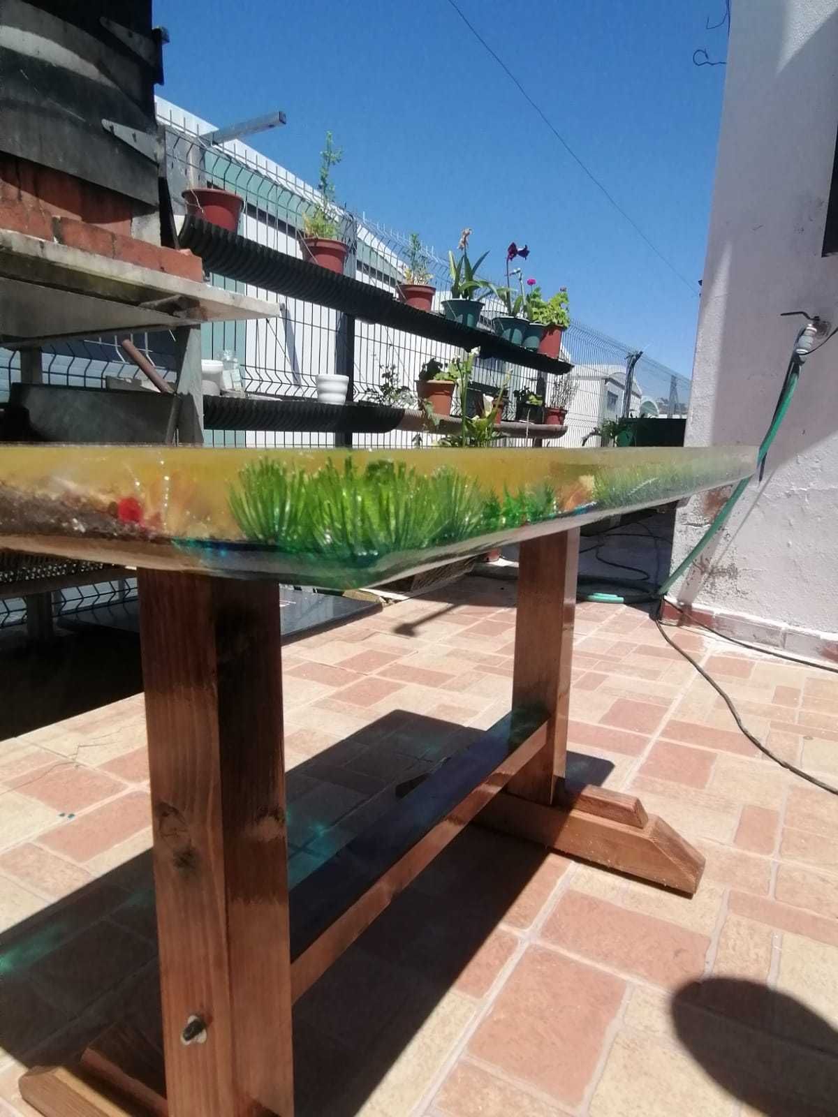 Mesa Epoxidicada com tema de bifurcação de rios!