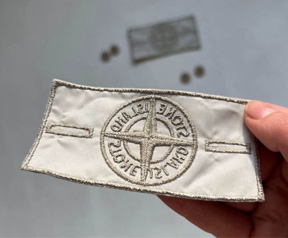 Патч бежевий + гудзики Stone Island