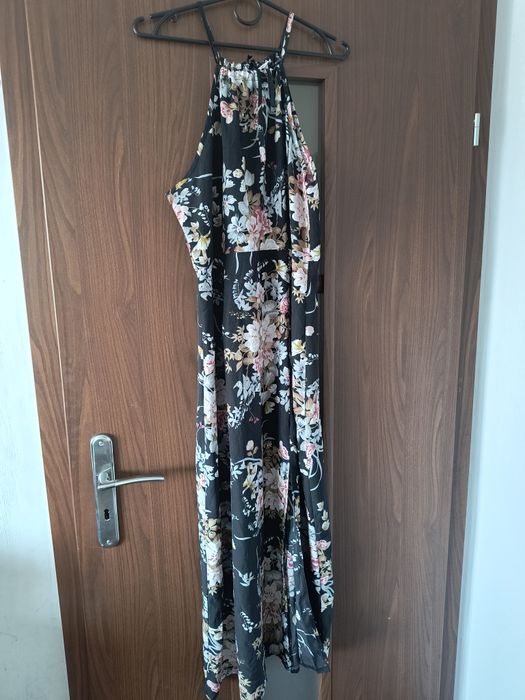 Sukienka letnia zapinana na zamek