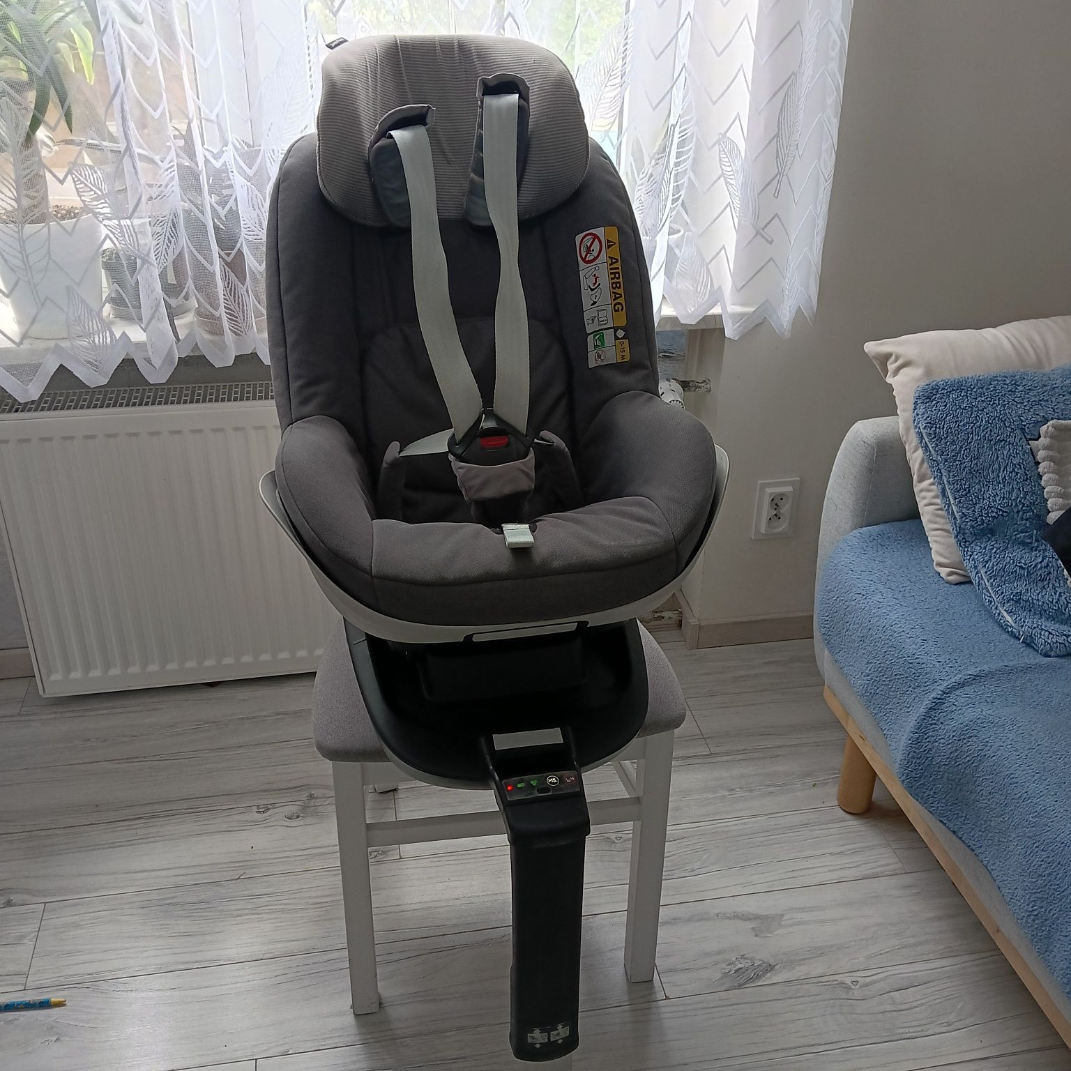 Fotelik samochodowy MAXI COSI PEARL 9-18kg + baza 2 way fix