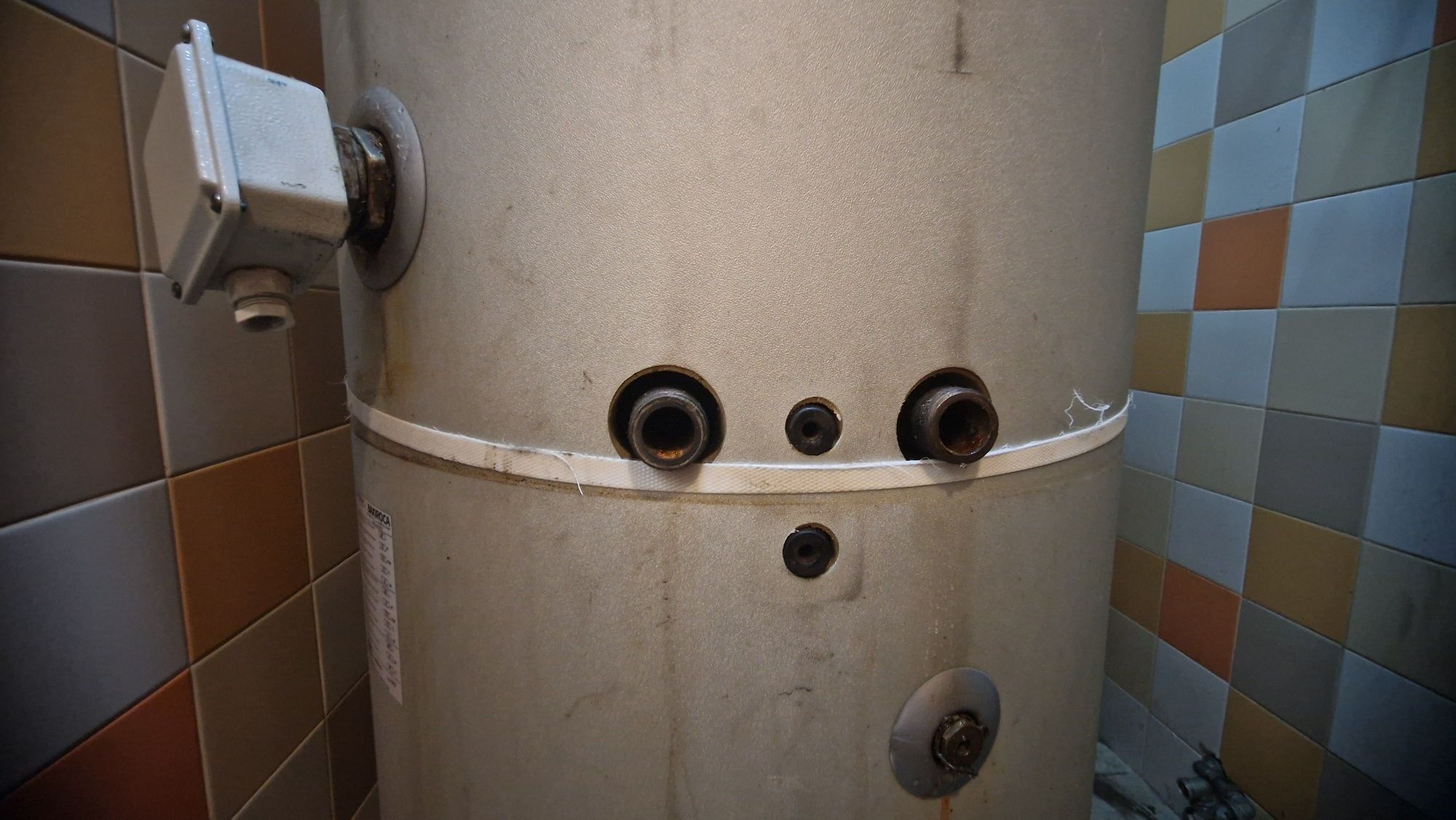 Depósito termoacumulador água quente sanitária Baxiroca FST 300-2