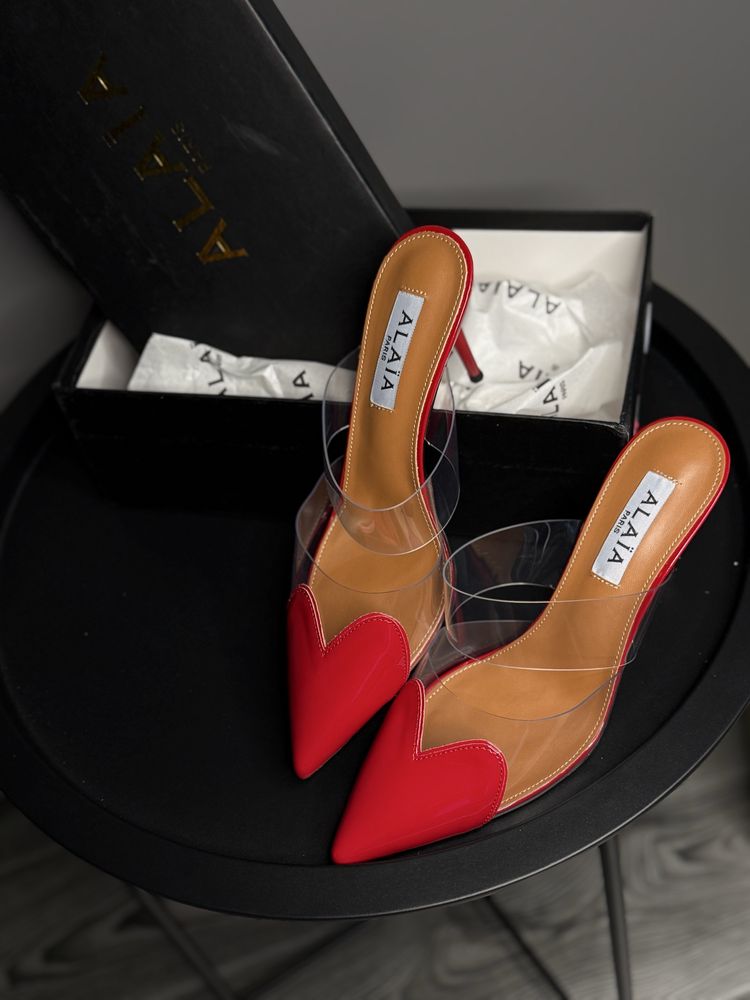 Туфли на каблуке алая alaia на каблуке босоножки мюлі сабо