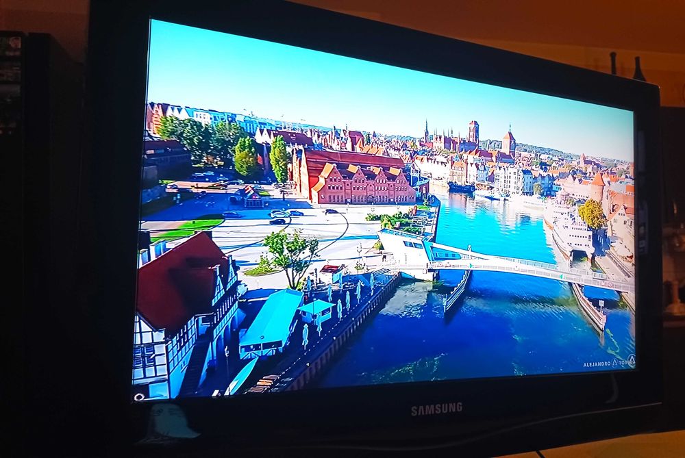 Telewizor LCD Samsung 26 cali, stan idealny, pilot WYSYŁAM