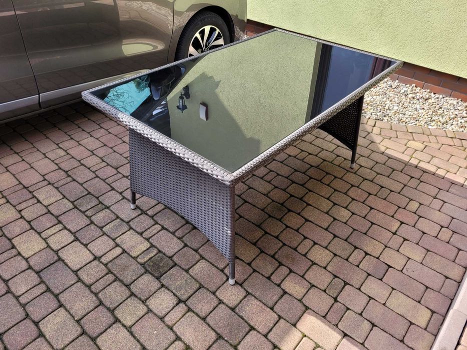 Stół ogrodowy 150x90x75 technoratan+czarne szkło