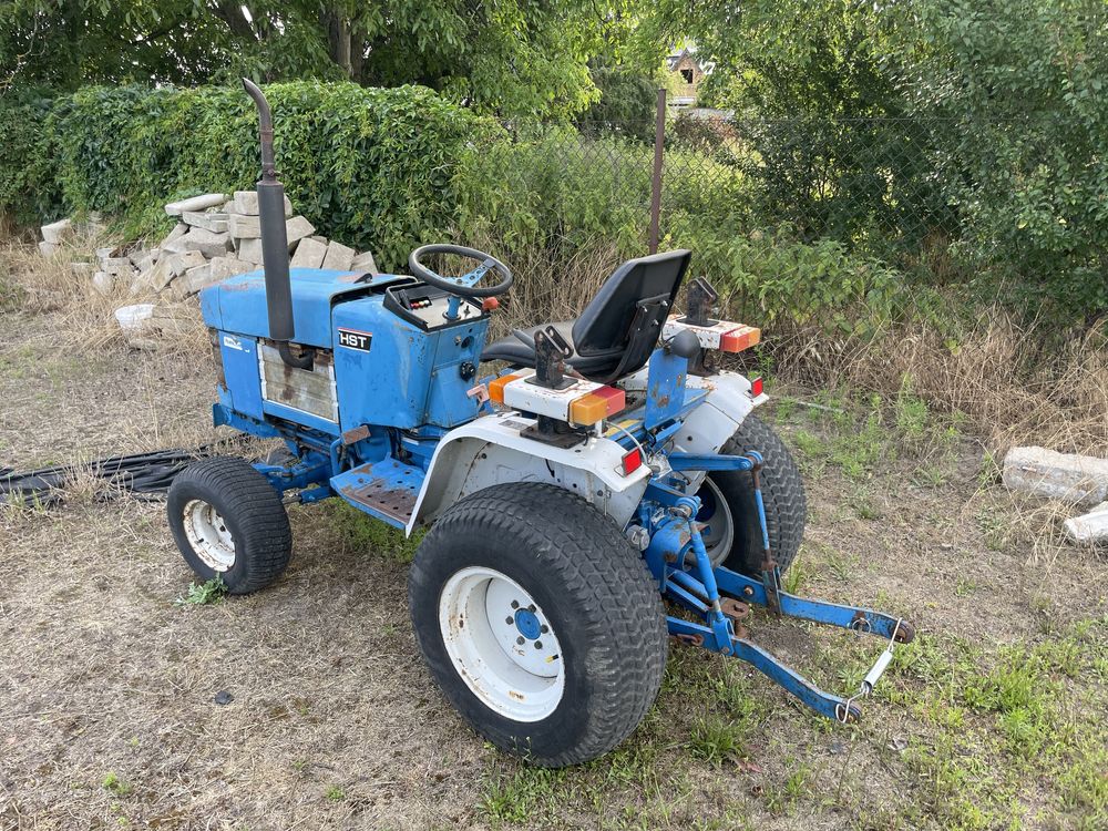 Traktorek japoński Ford new holland 1220 góry dolny WOM stan bdb