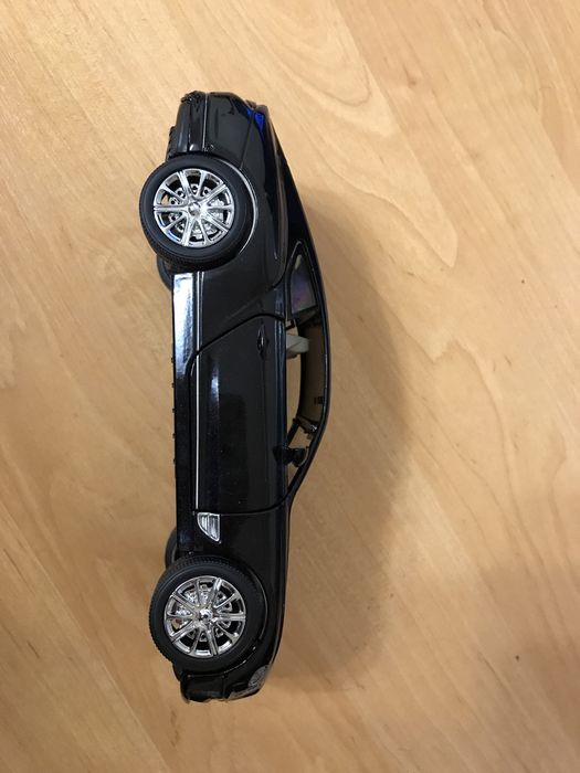 Моделька машины Bentley Continental GT