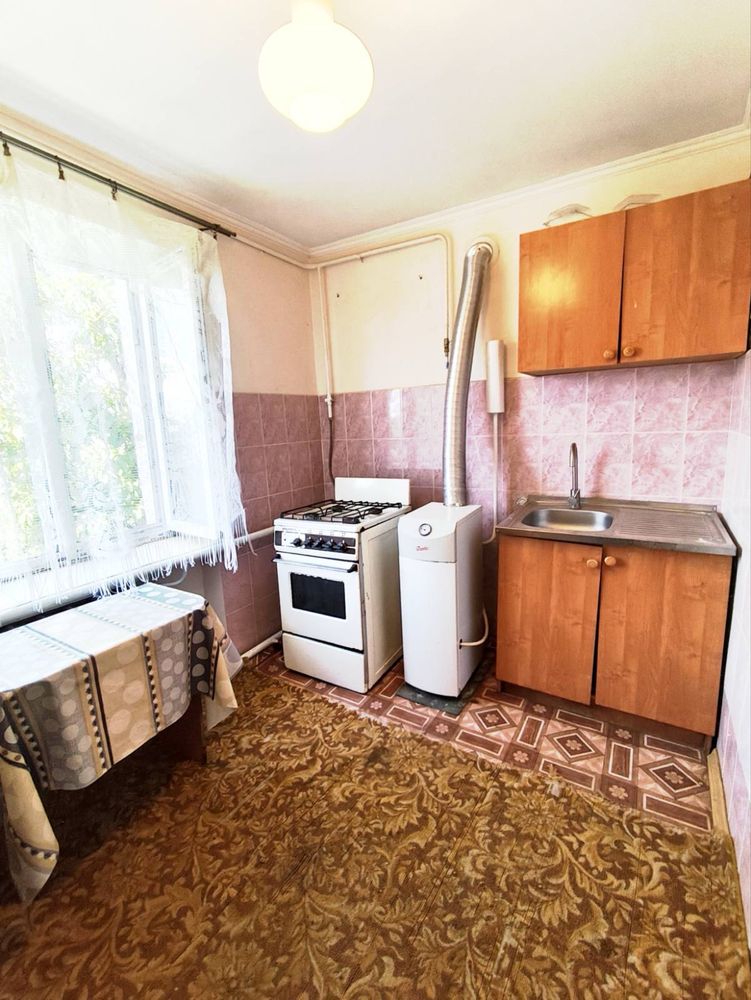 Продаи двокімнатну квартиру в Тучині