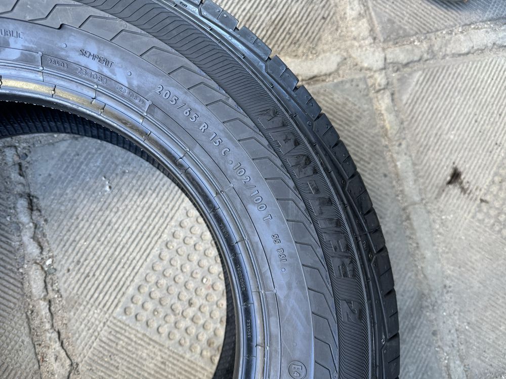 205/65R15C-2шт Semperit оригінал із Німеччини 7,5мм в наявності!