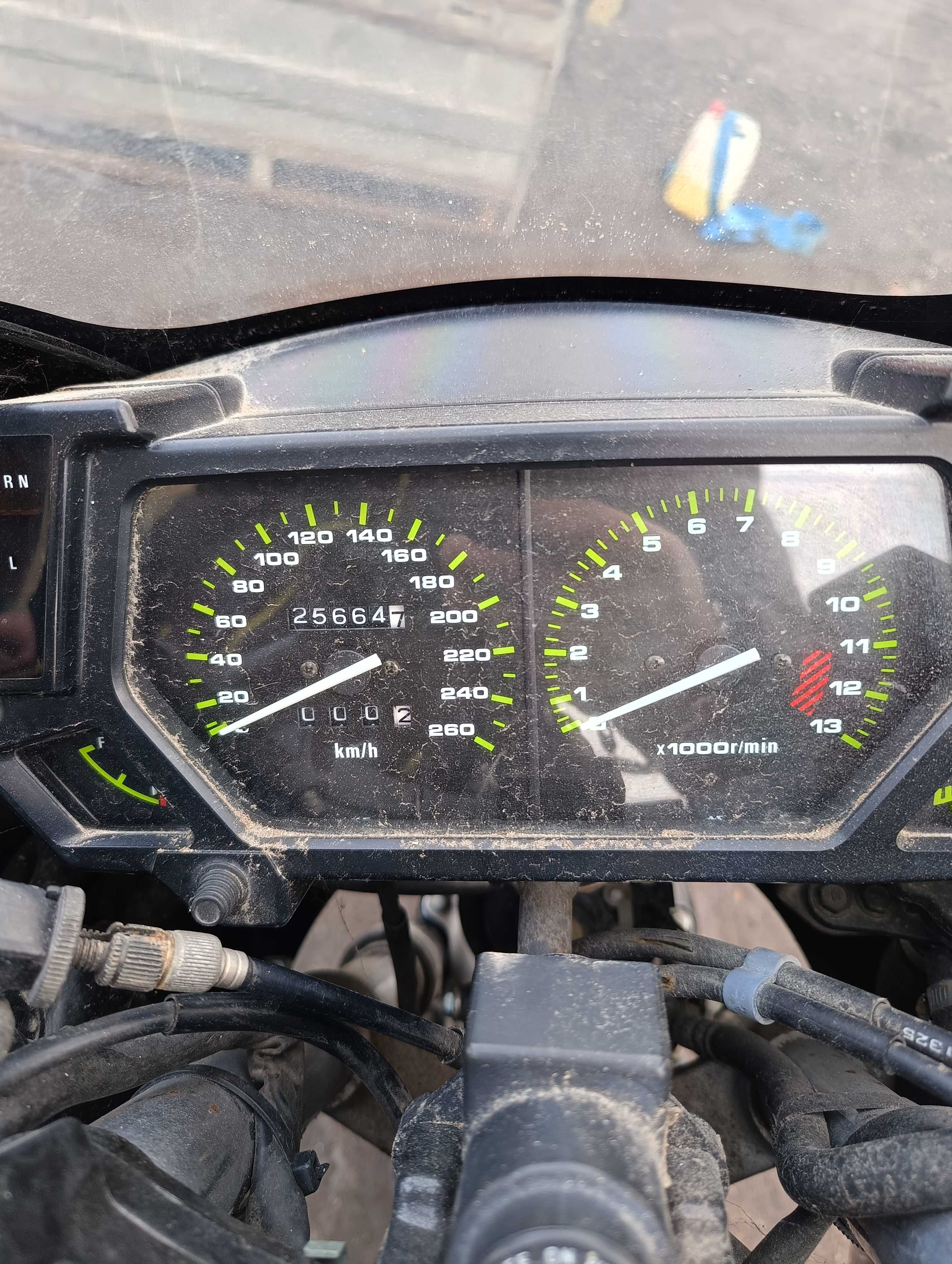 KAWASAKI GPX 600R cały na części