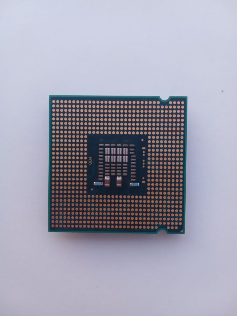 Процесор Intel Core 2 Duo E7400