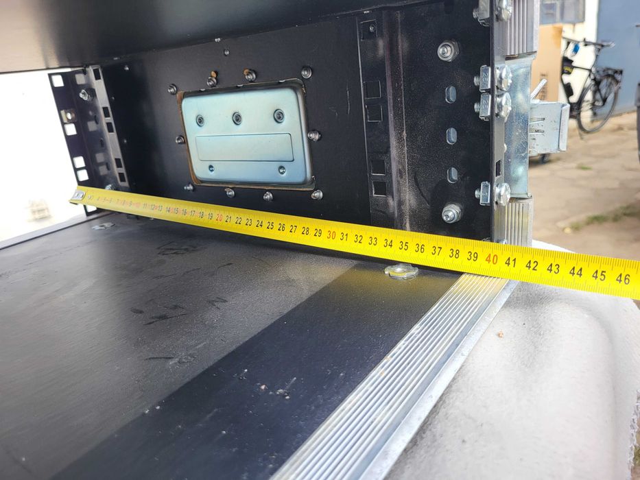 RACK 3U 2x szyna (40cm pomiędzy)(48 do klapy) FV 23% (dostępne wiecej)