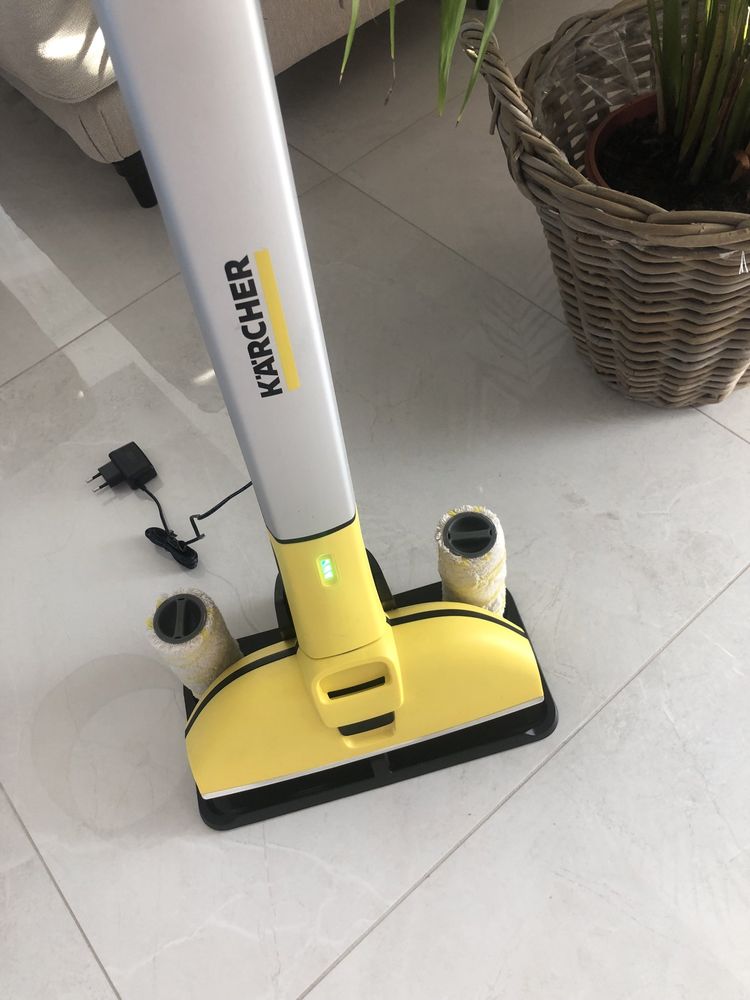 Mop elektryczny bezprzewodowy Karcher EWM2