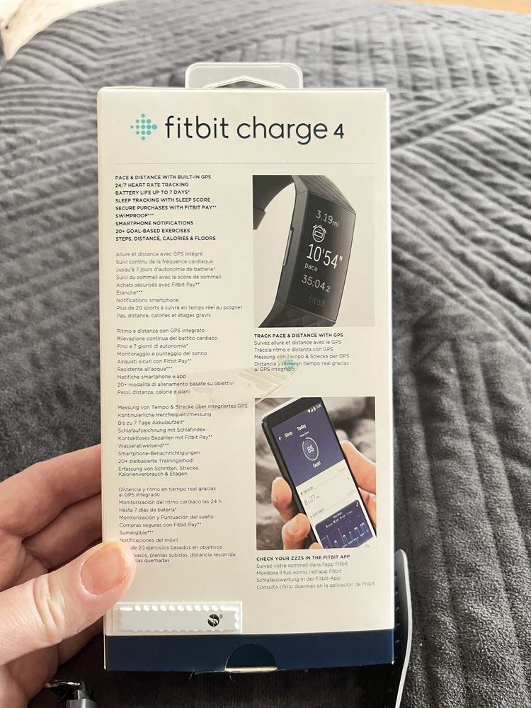Фітнес годинник fitbit charge 4