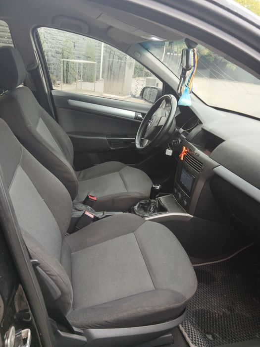 Оренда авто Опель Астра