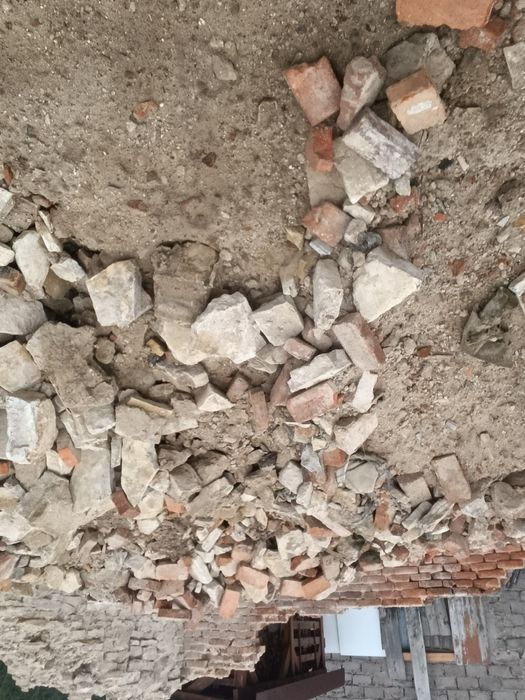 Oddam gruz za darmo 100t dużo białego kamienia