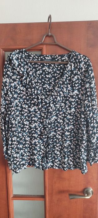 Bluzka wzorzysta w kwiatki