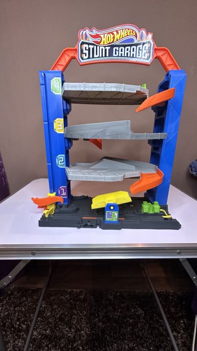 Hot wheels гараж автостоянка