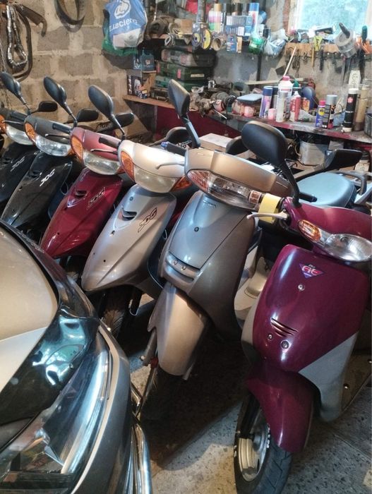 Продаж японських скутерів