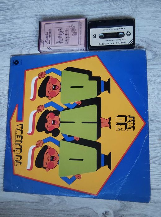 Kaseta ze zdjęcia oraz płyta. Rezerwacja