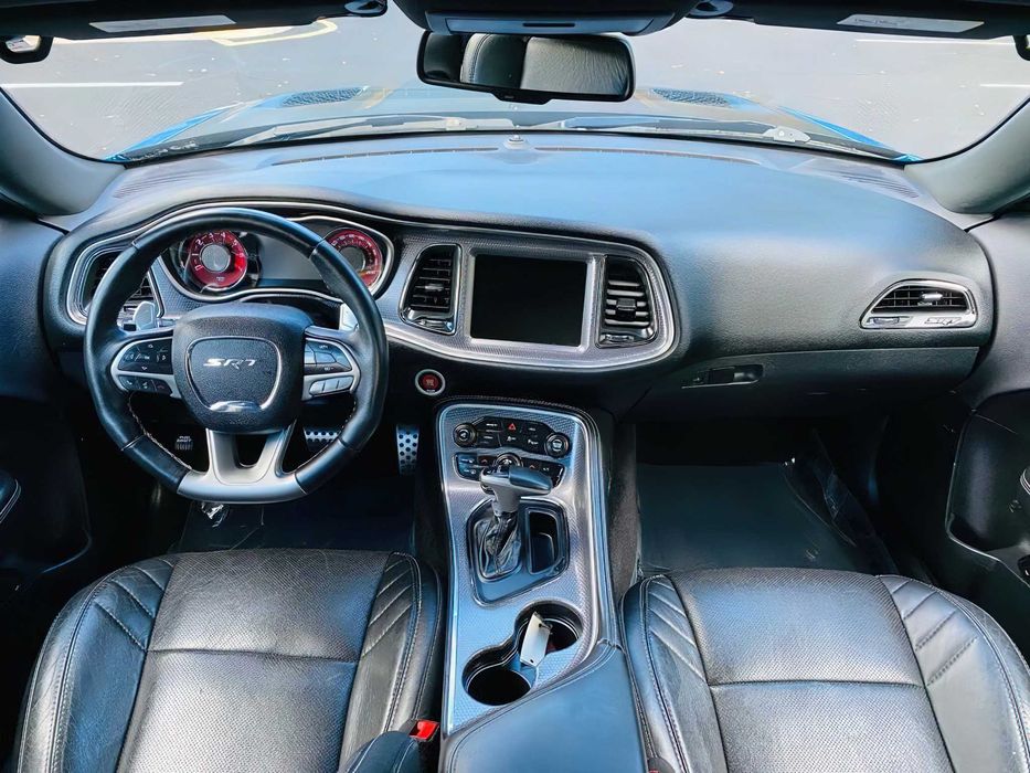 Dodge Challenger SRT Hellcat      2016