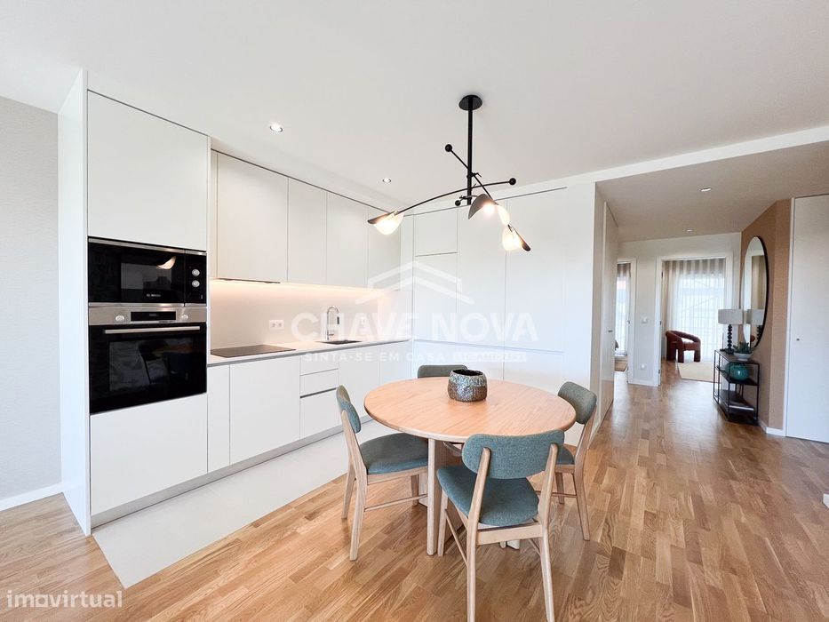 Apartamento T2 NOVO - Praça das Flores, Antas SD/FLORES/CO