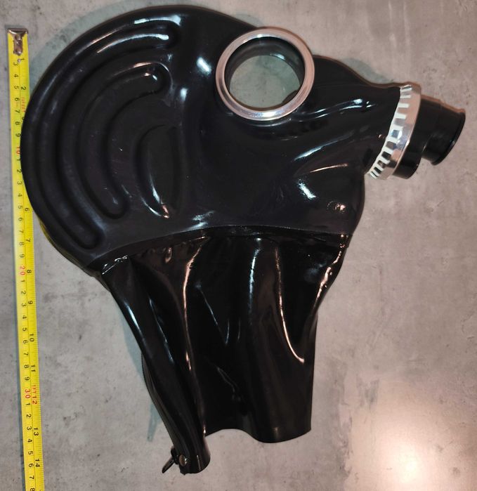 Maska typu słoń LaTeX lateksowa czarna długa szyja suwak