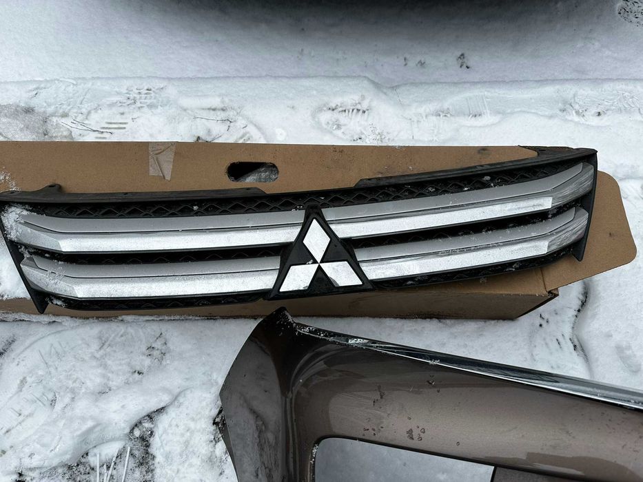 Решетка радиатора оригинал Mitsubishi Eclipse Cross 2017-2021