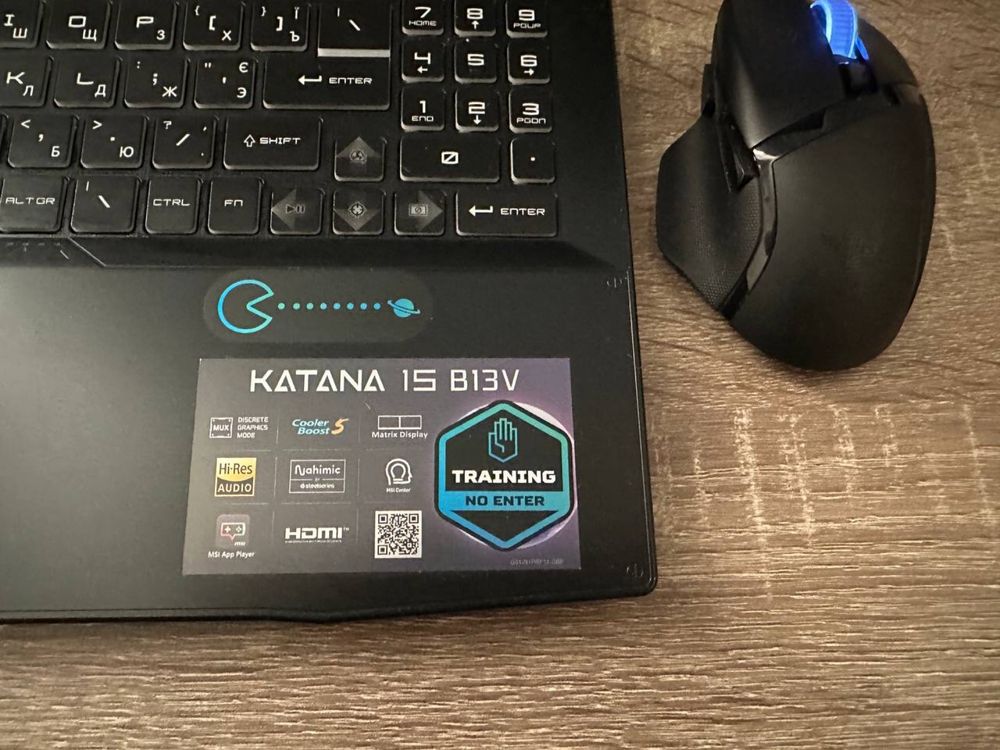 MSI Katana 15 B13V. Как новый. i7-13620H, 16RAM, 1TB SSD, RTX 4060