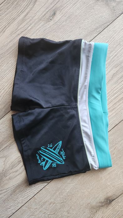 Kąpielówki 128/134