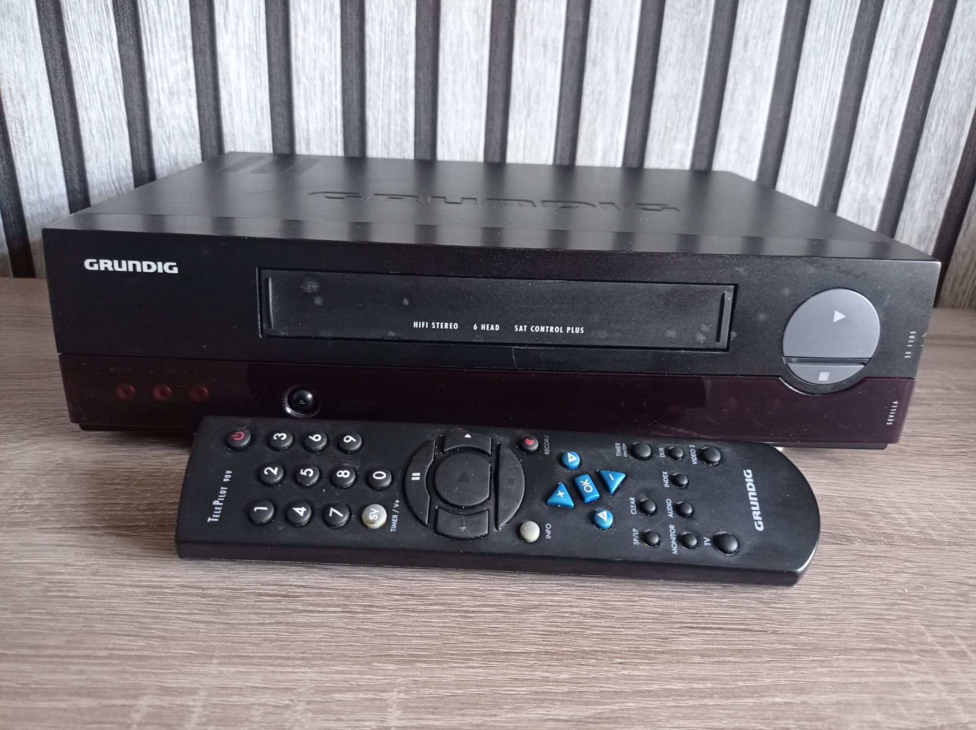 Magnetowid Grundig GMI 2600