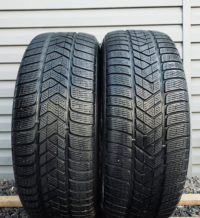 Пара зимових шин Pirelli 235/60 R18 Winter Scorpion