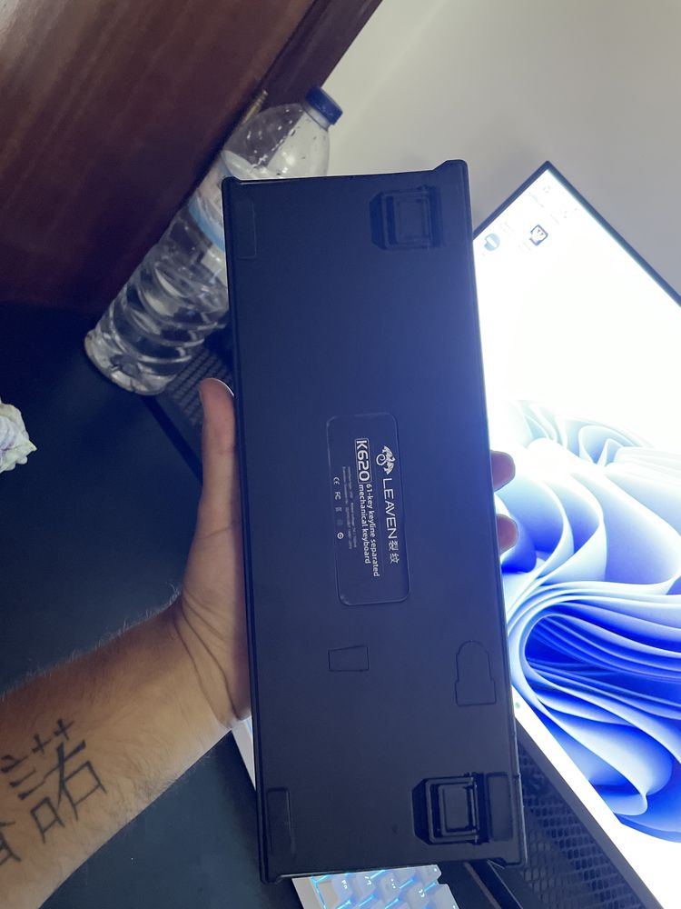 Vendo teclado gaming switch azul LER DESCRIÇÃO