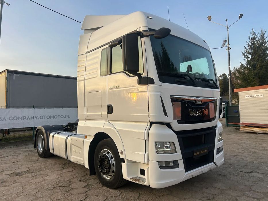 MAN TGX 18.480 KM / TYLKO 352 703 KM PRZEBIEGU / AUTOMAT / STANDARD / 2 ZBIORNIKI / TYLKO 8465 MOTOGODZIN PRACY / 2016 ROK !!  Przebieg tylko 352 703 km / Bardzo mały przebieg / Bardzo dobry stan