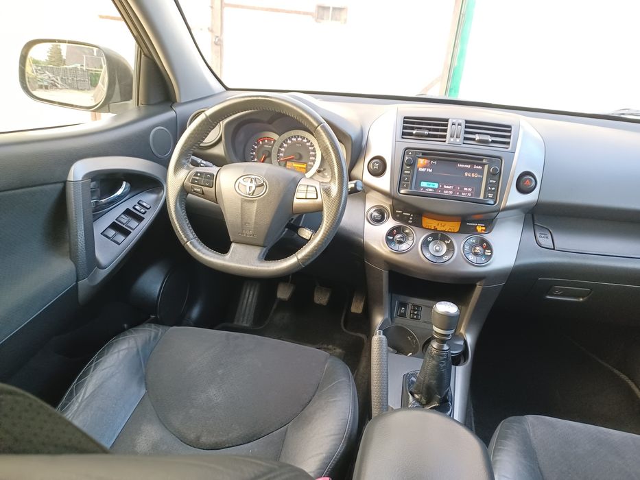 Toyota rav 4 2012 rok 2.2 disel serwisowana