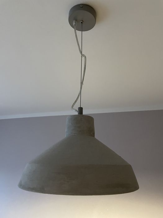 Lampa-Żyrandol  struktura beton