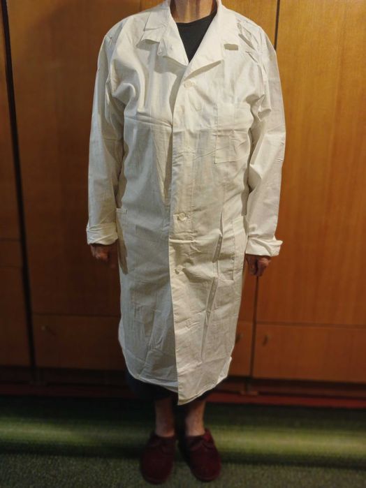 Халат медичний білий бавовняний