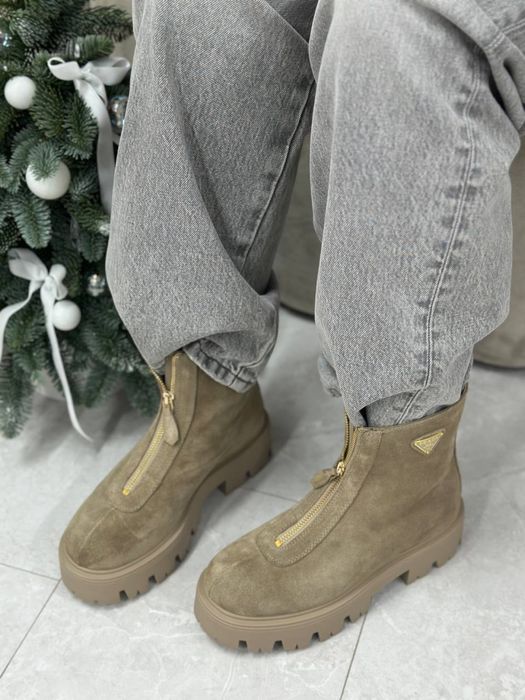 Ботинки Prada беж