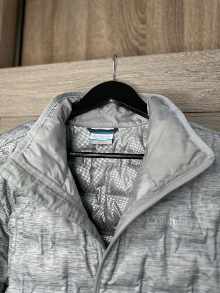 Продам куртку Columbia