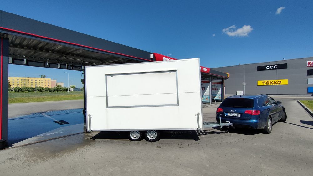 Przyczepa gastronomiczna 4x2m 2-osiowa