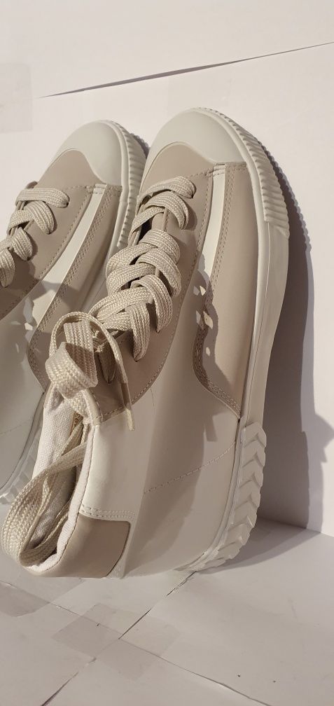 Buty nowe sportowe niemieckiej marki Bonprix rozmiar 40