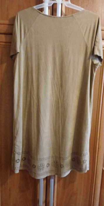 damska tunika z krótkim rękawkiem