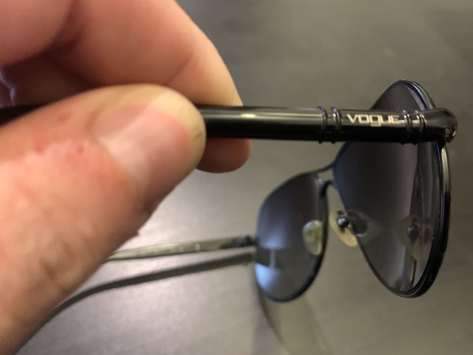 Oculos vogue pretos