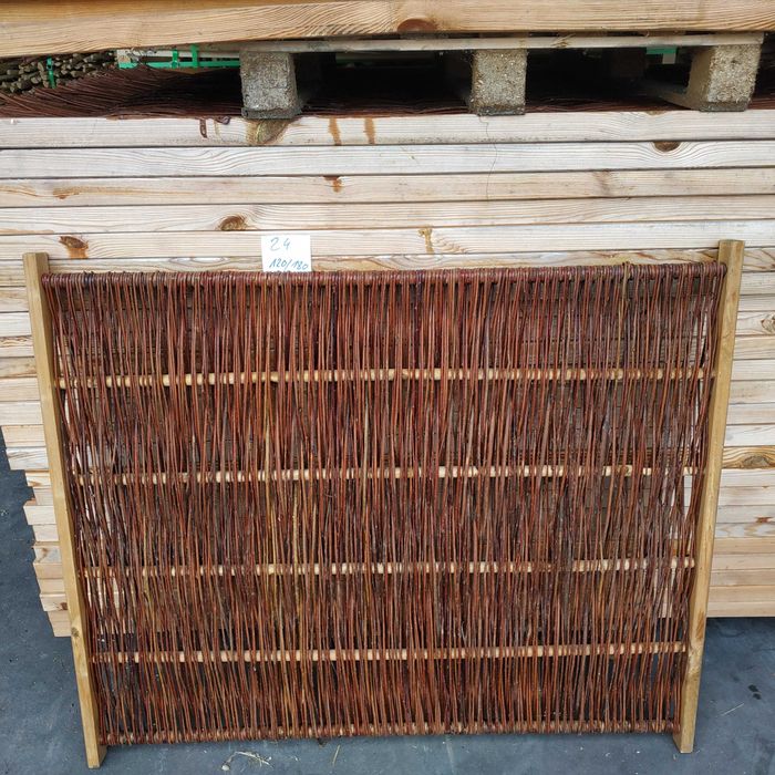 Ogrodowy panel wiklinowy