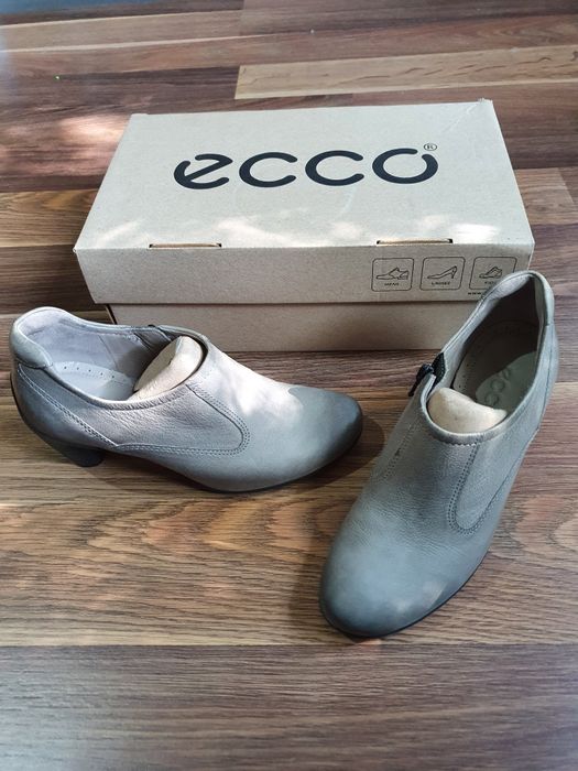 Продам туфли женские