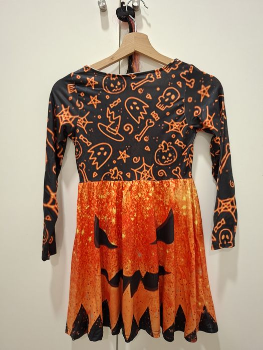 Vendo fato de halloween - menina 9 10 anos