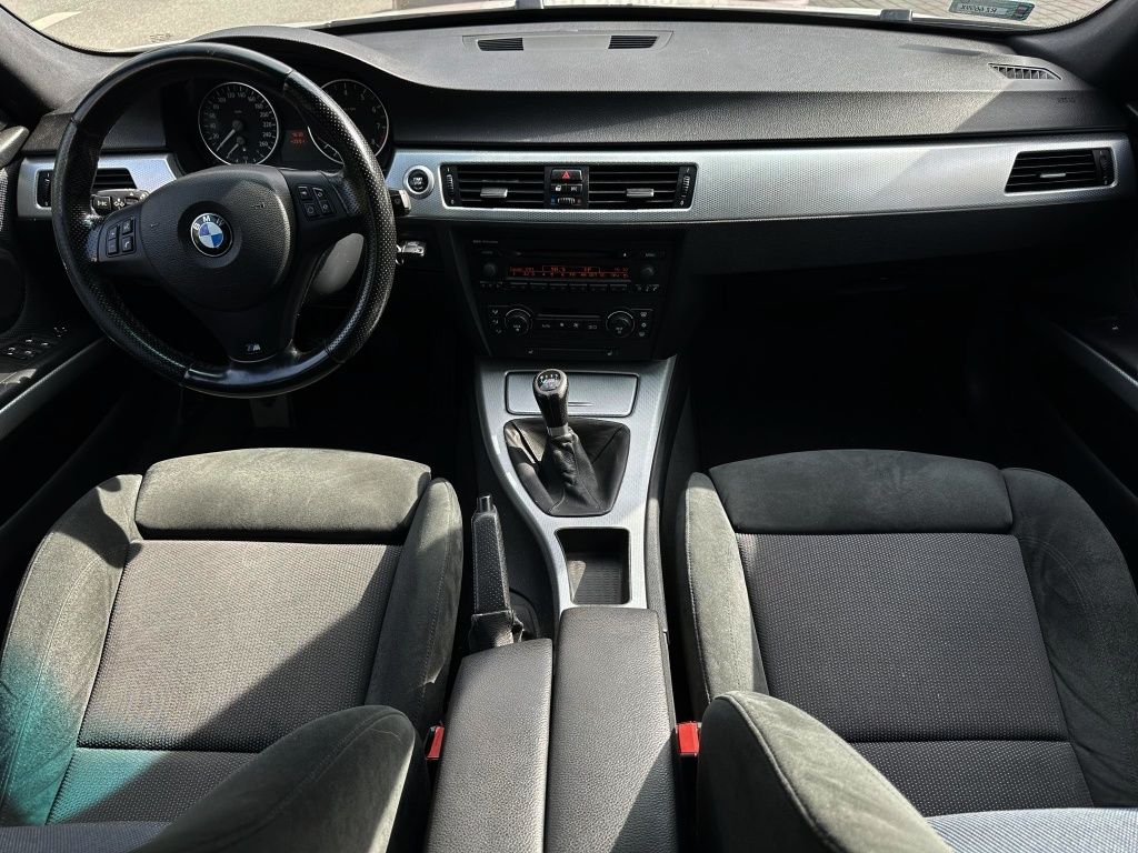 E90 2xMpak bezwypadkowy 320si limitowana BMW