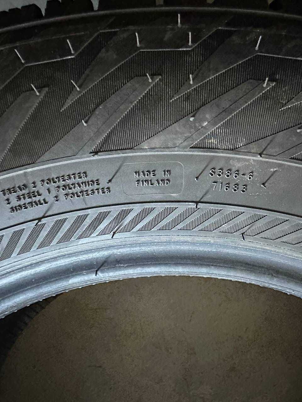 Зимові шини / резина зимняя  215 70  R 16 Gislaved + Nokian