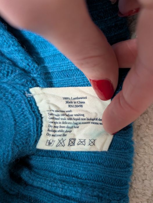 Шерстяний светр , кофта синього кольору