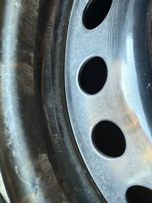 Диски металеві Ніссан Рог, Х-трейл R17 оригінальні металеві та колпаки