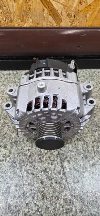 Генератор Новий BMW S63 F90 F92 F95 F96 12317852129